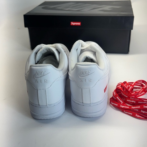 2020 Supreme x Nike Air Force 1 Low NEW men’s size 7 - Picture 3 of 5